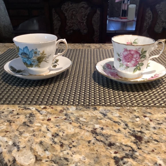 English Bone China set of 2patterns cup/saucer. Perfect condition - Picture 1 of 8